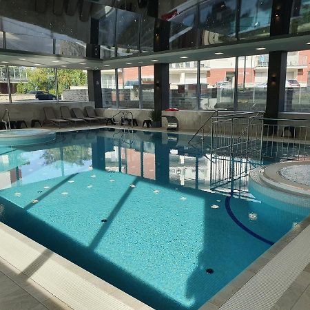 Apartament Szafir W Budynku Basenowym Morska Klifowa Rewal Exterior photo