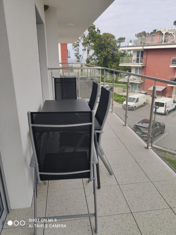 Apartament Szafir W Budynku Basenowym Morska Klifowa Rewal Exterior photo